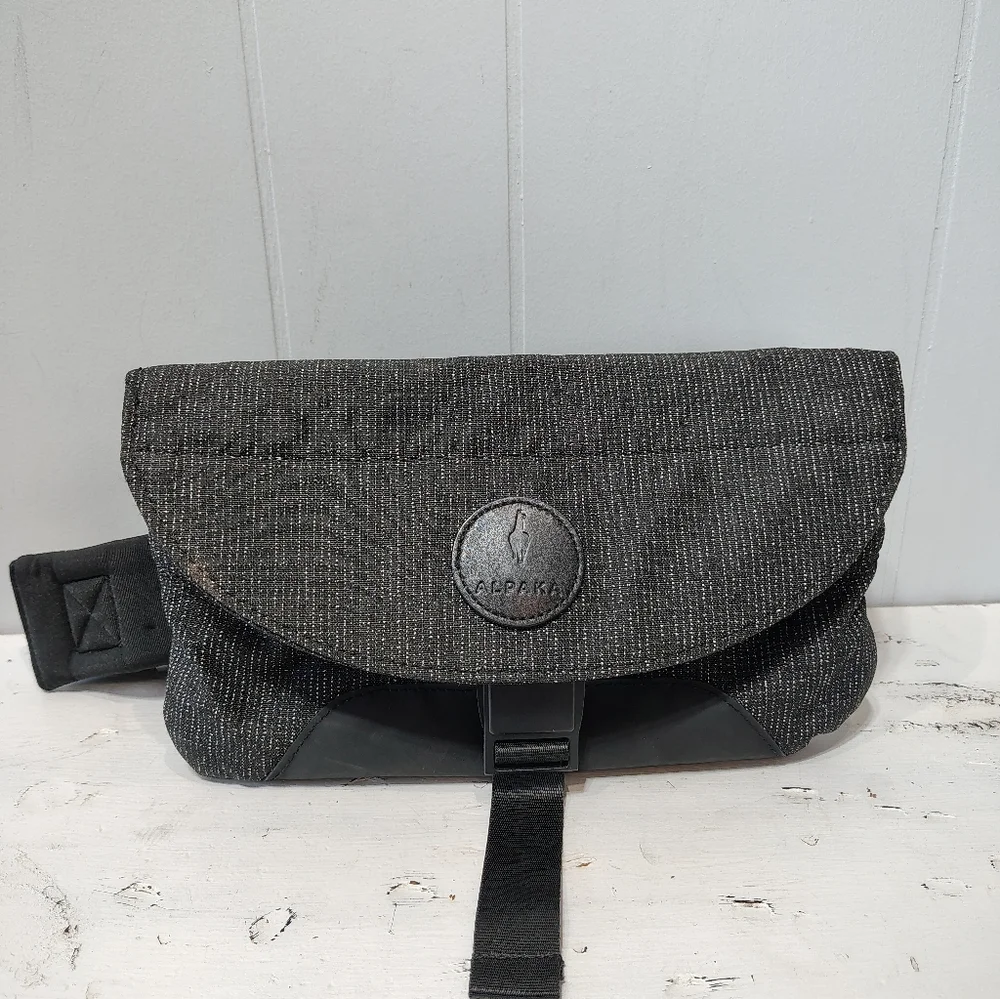 ALPAKA Air‎ Sling Pro Compact Antitheft Shoulder Bag Fidlock Magnetic Travel